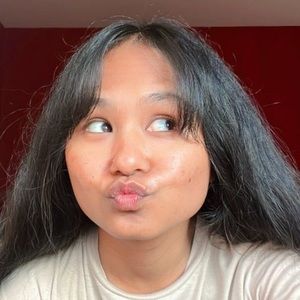 Meet your Posher, Meenakshi